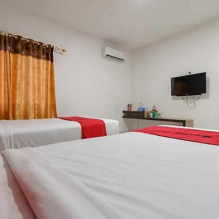 Reddoorz Plus @ Cemara Asri Medan Kültér fotó